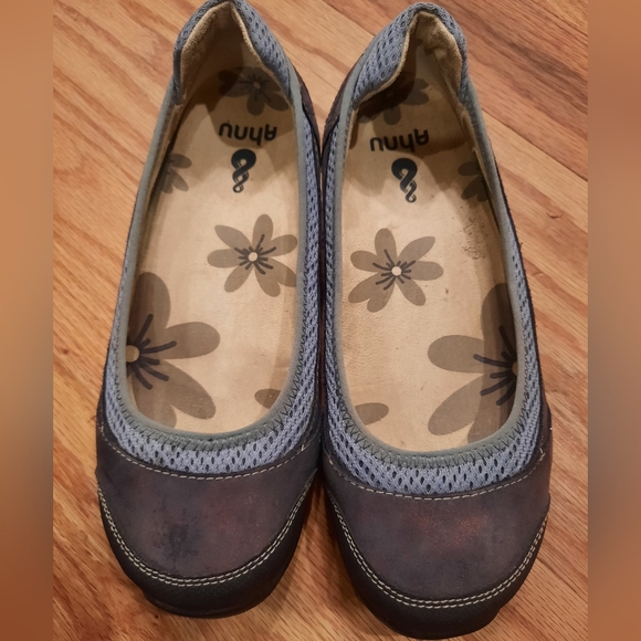 Ahnu Ballet Flats Comfort Shoes!‎ Blue - Size 6 - Picture 1 of 8
